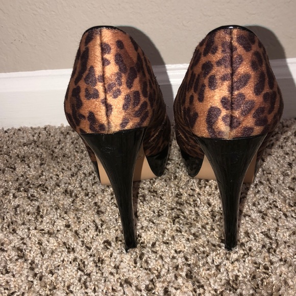Leopard Heels - Picture 6 of 7